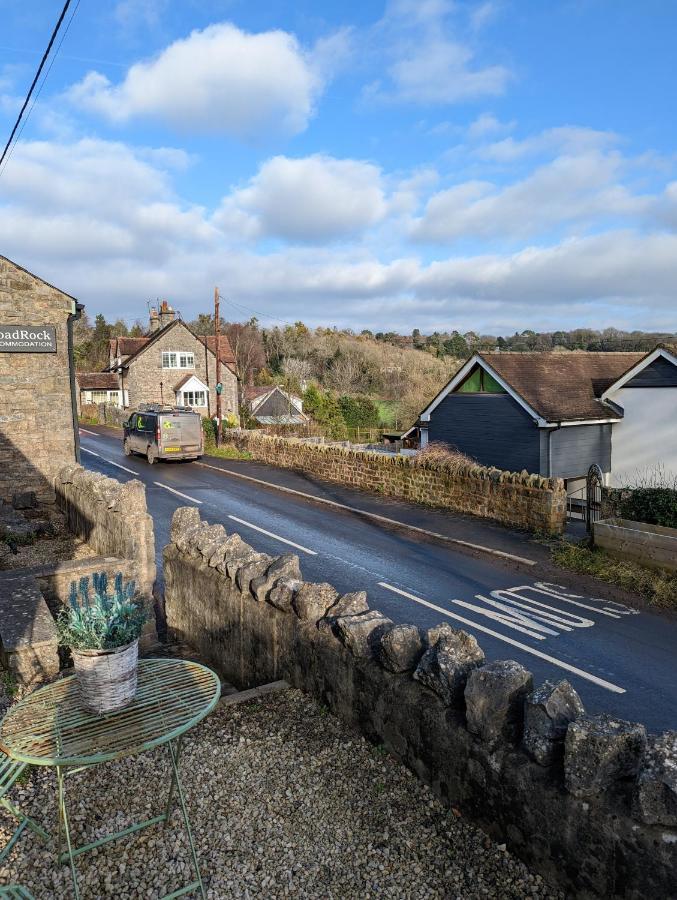 Broadrock Accommodation - Clock Cottage Chepstow Exterior photo