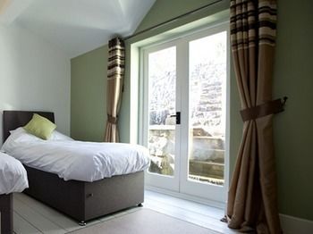 Broadrock Accommodation - Clock Cottage Chepstow Exterior photo